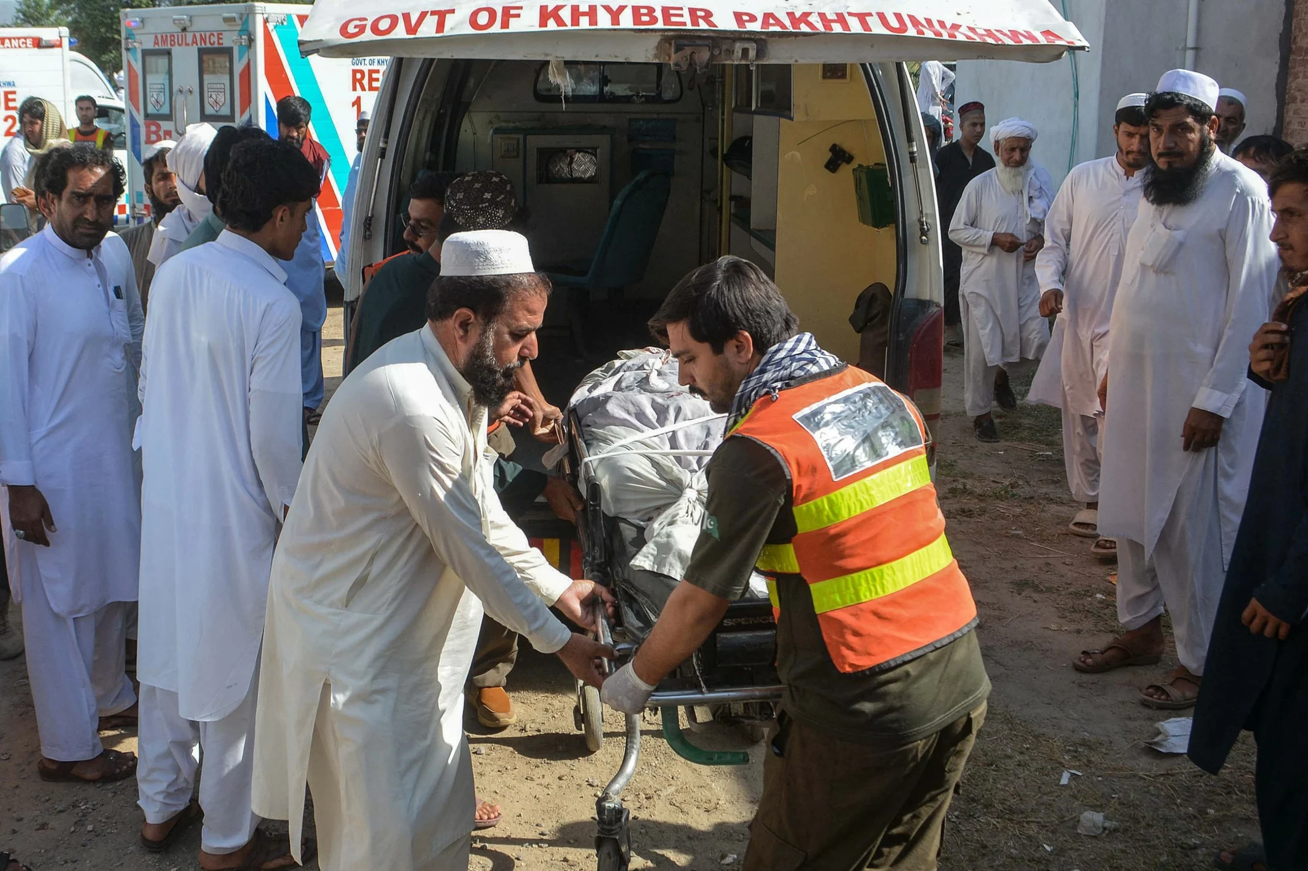 Roadside bombs in northwest Pakistan kill at least 7