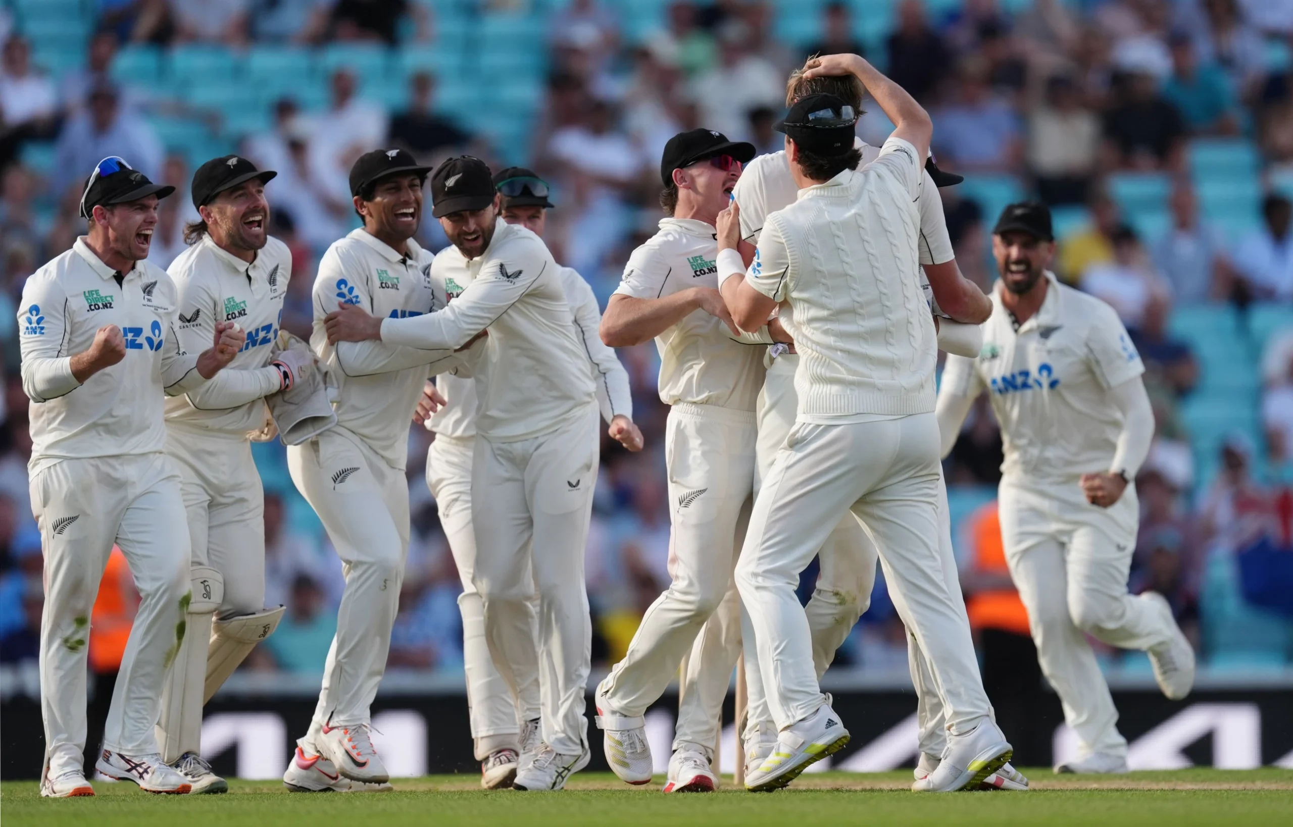 New Zealand tightens grip at The Oval as England slumps t…