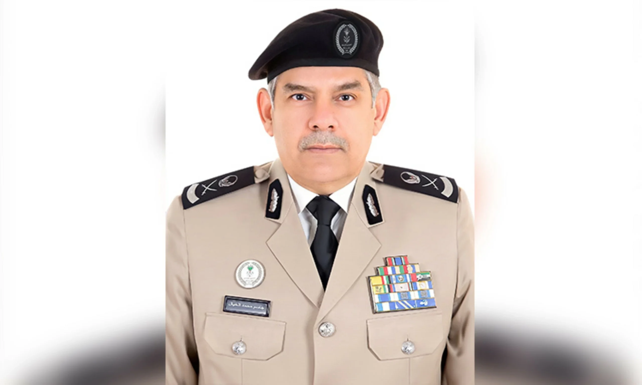Sharjah Amiri Guard officers and non-commissioned officers promoted