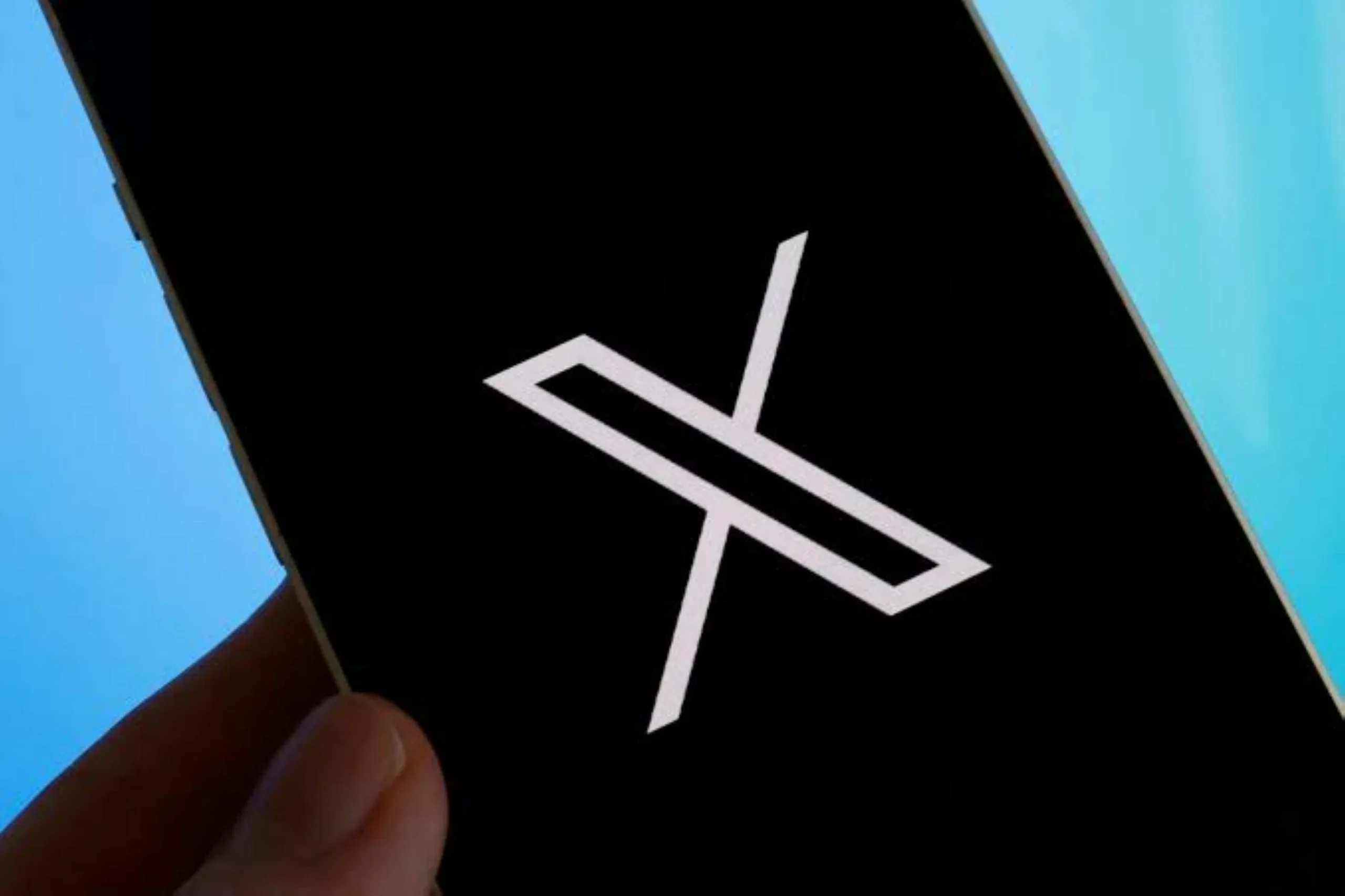 X down for thousands of users globally, shows Downdetector