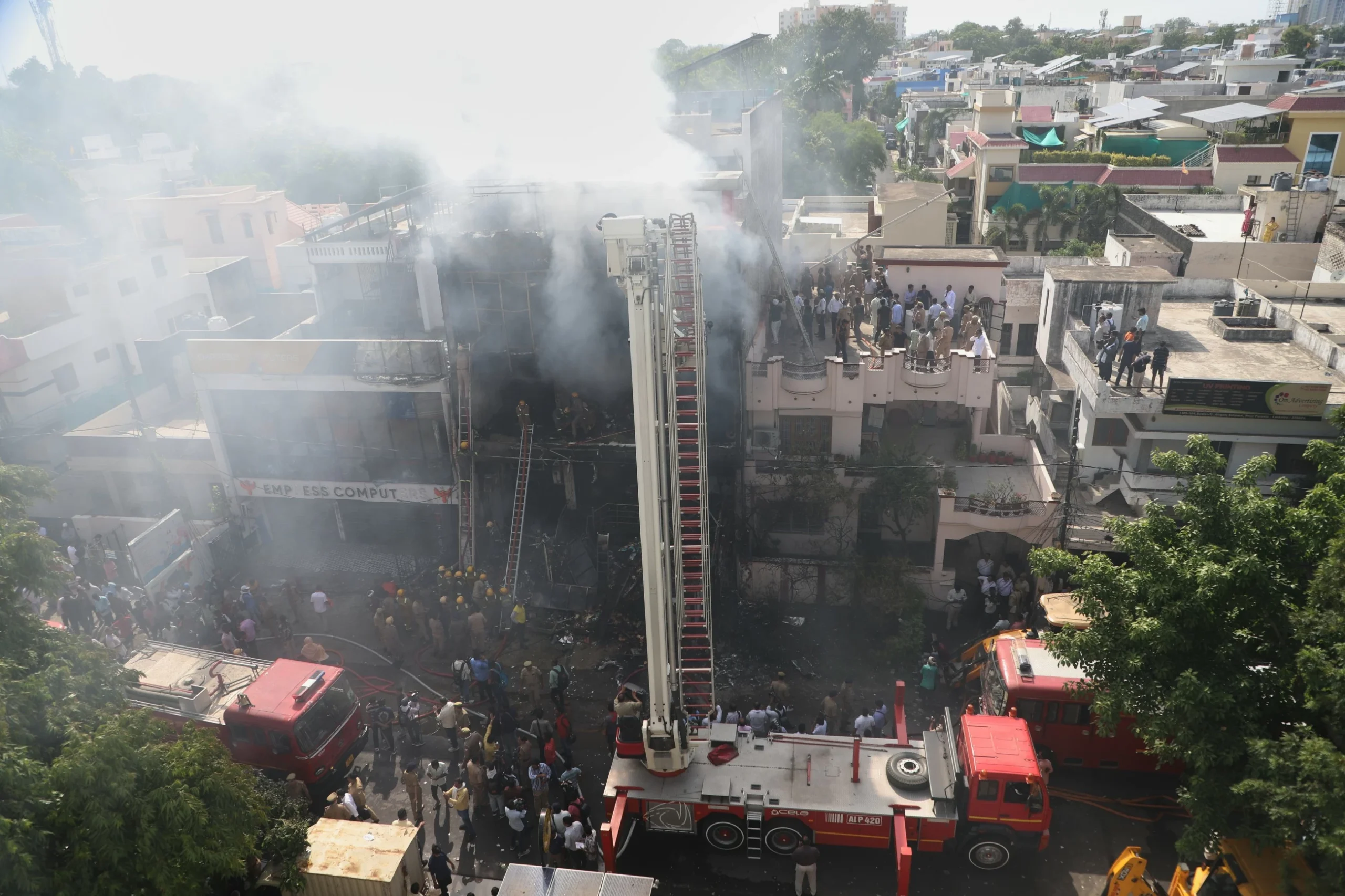 14 killed in Lucknow coaching centre blaze