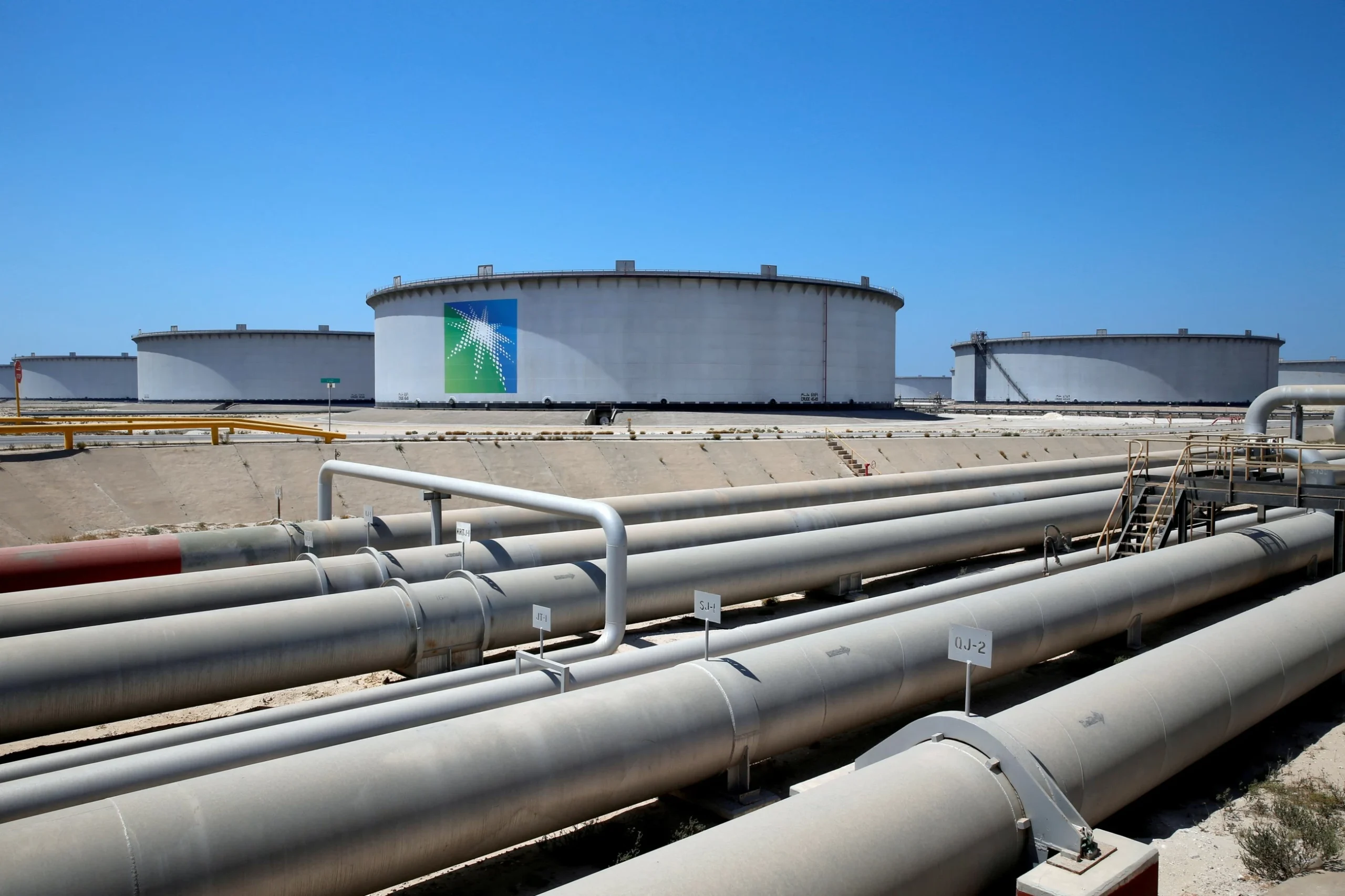 Aramco helicopter crash kills 14 in Saudi Arabia