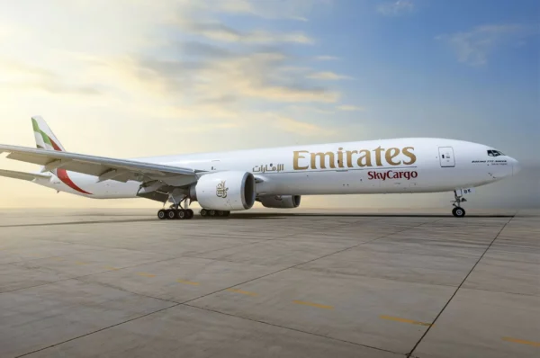 Emirates becomes first airline cargo carrier to deploy Bo…