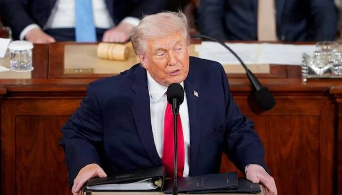 Ahead of midterm poll, Trump faces new Republican resistance