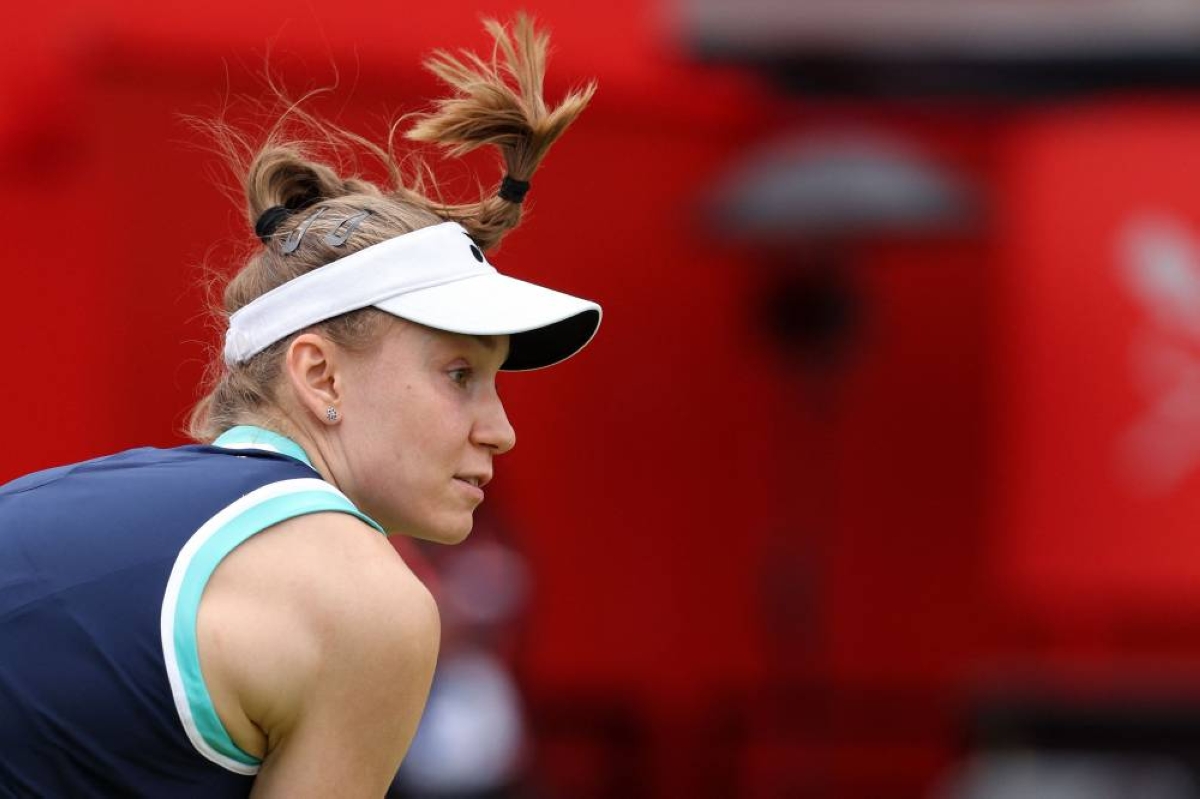 Rybakina battles back to solve Maria problem on busy day at Queen's