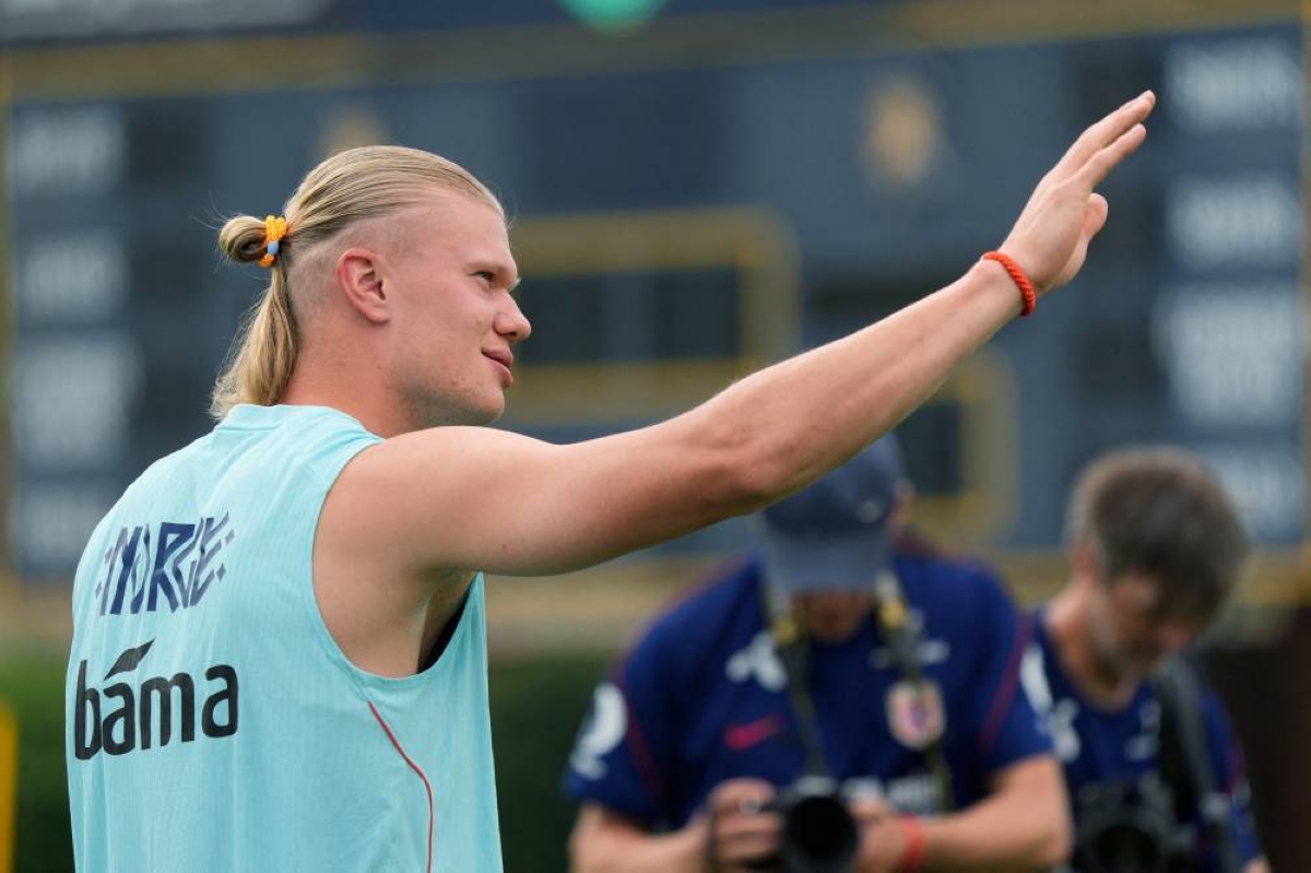 Golf, games and parenting tips – how Norway’s Haaland is preparing for World Cup opener