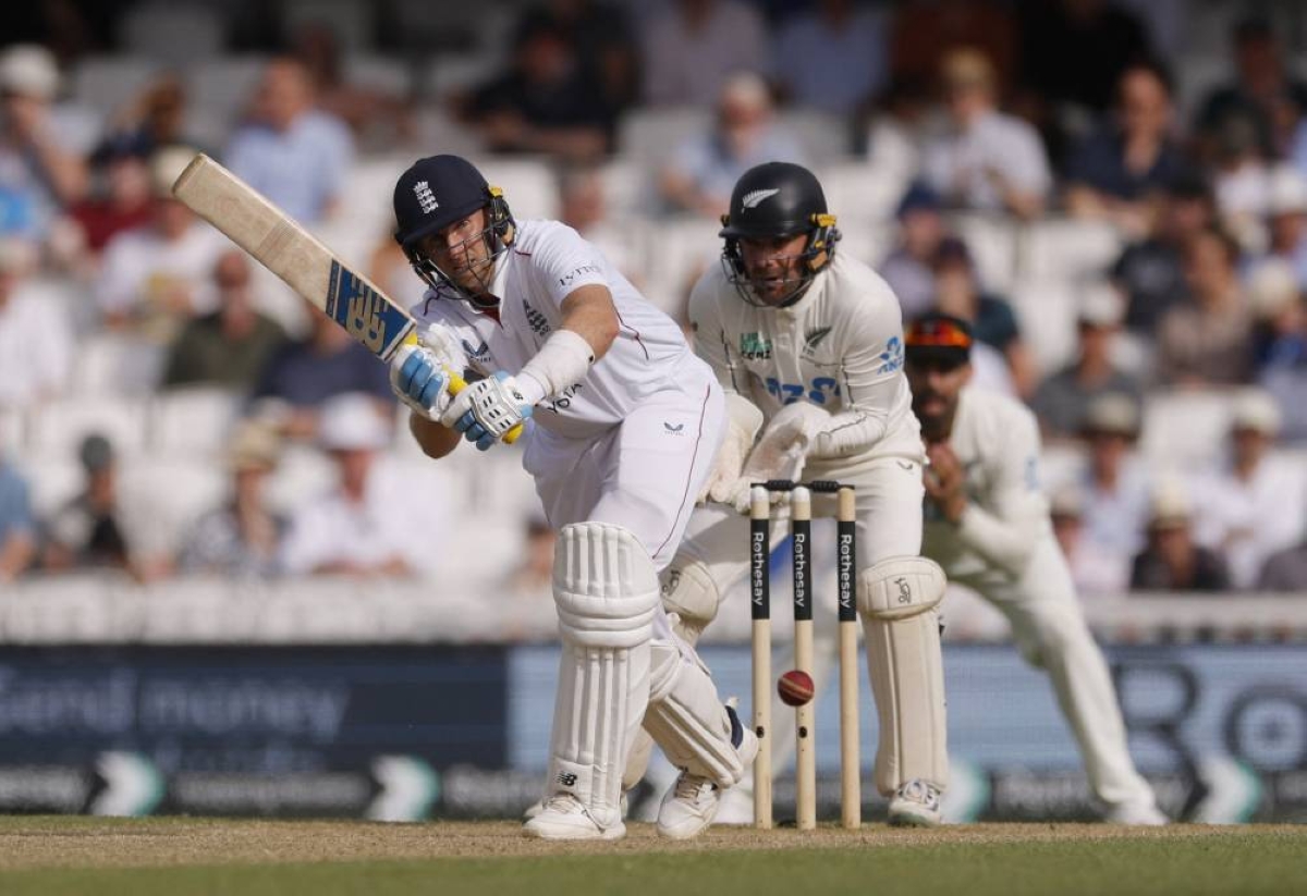 Root reaches 14,000-run milestone but New Zealand edge towards victory
