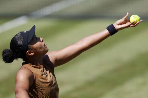 Dominant Osaka cruises into Bad Homburg semis