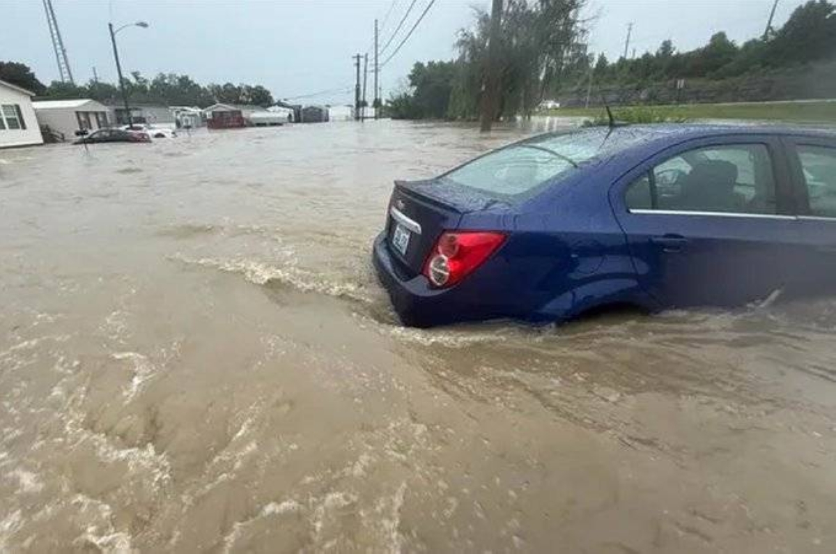 4 Killed in Kentucky flash floods, USA