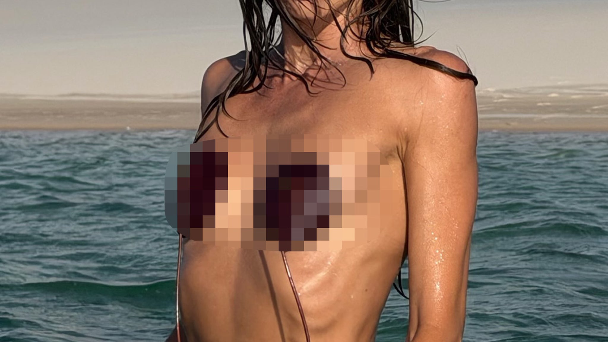 Guess The Sexy Supermodel In This NSFW Selfie