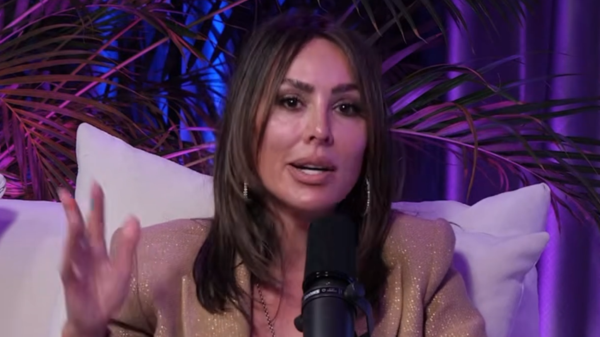 ‘RHOC’ Alum Kelly Dodd Confesses She Secretly Got COVID Vaccine, Regrets It