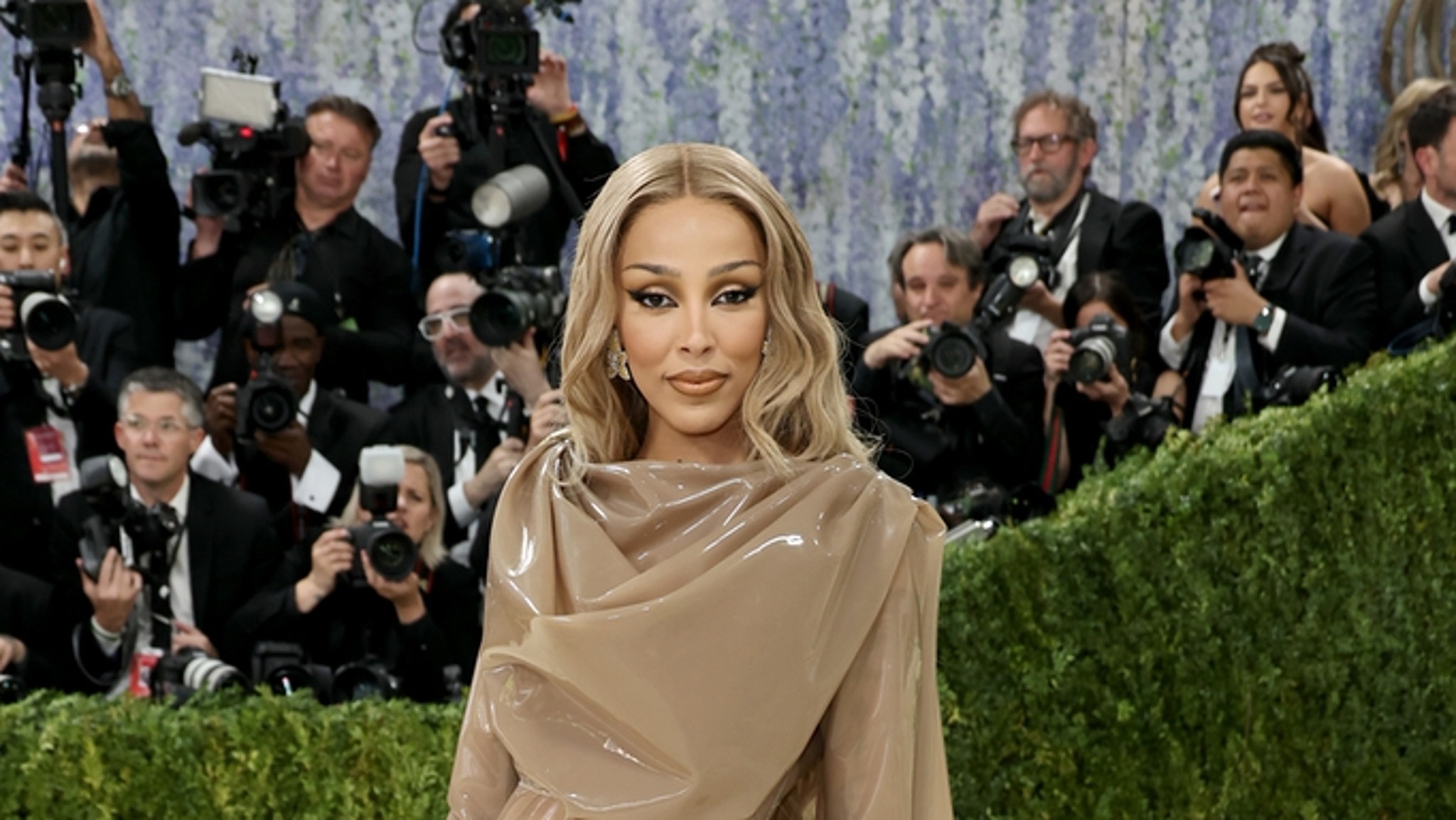 Doja Cat Calls Elon Musk a ‘Frog’ and ‘Bitch’ in X Post