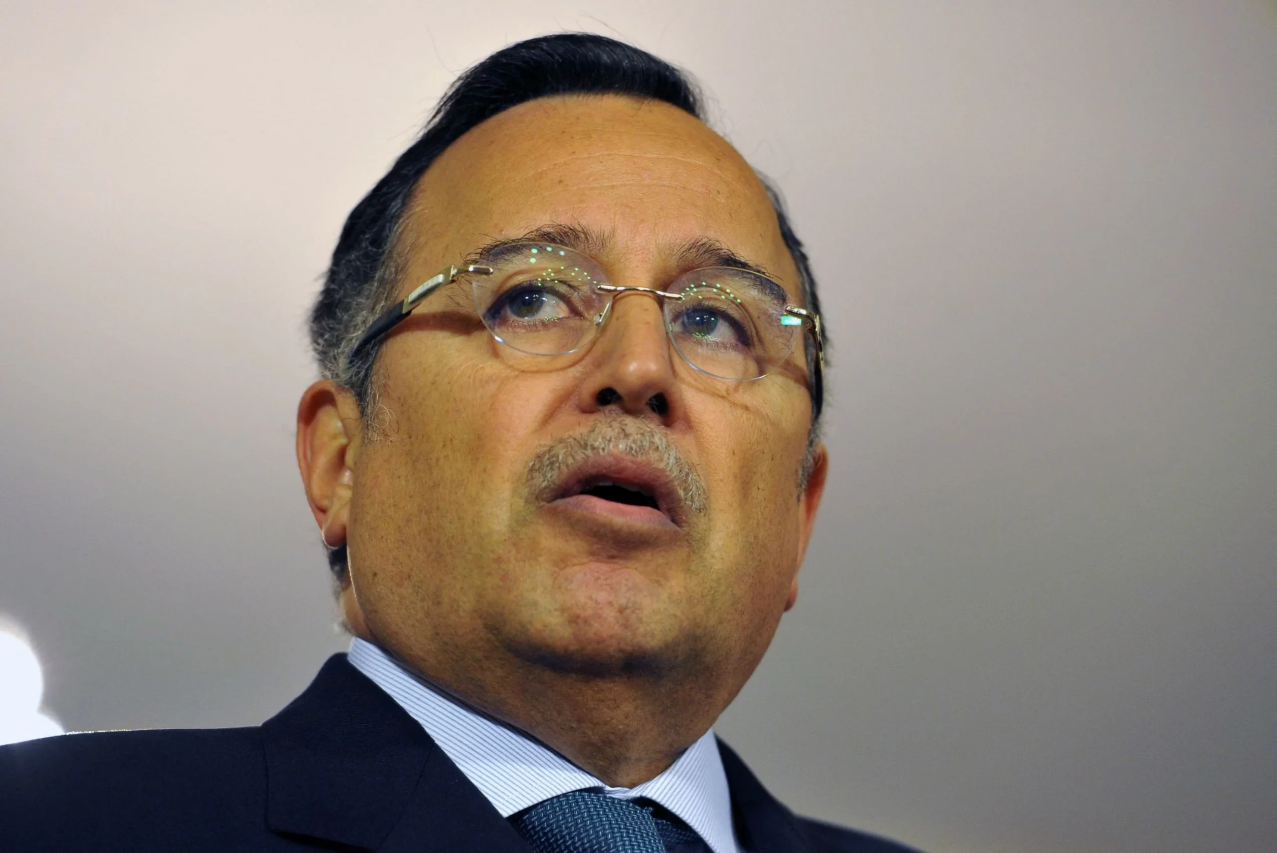 Nabil Fahmy assumes duties as Arab League’s new Secretary-General