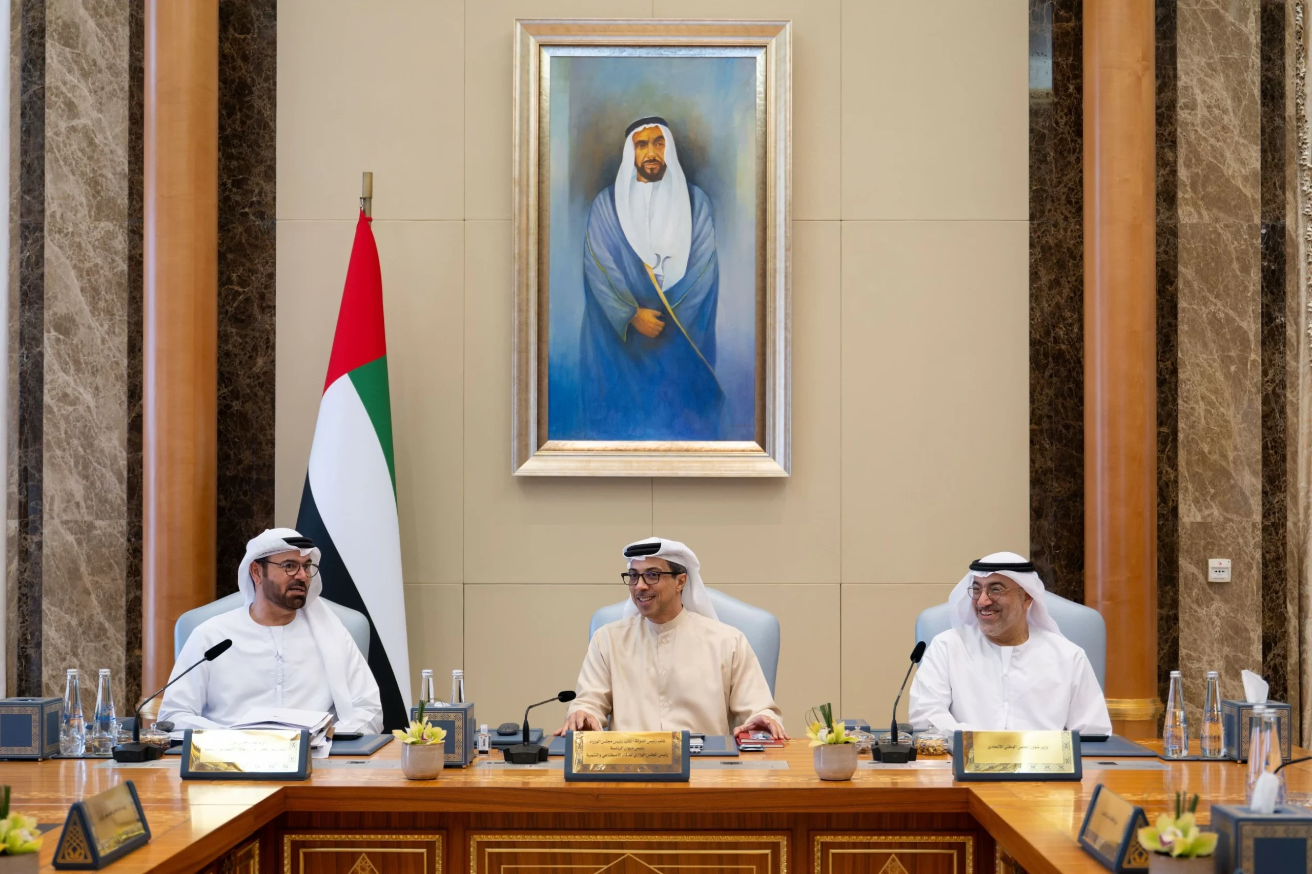 Sheikh Mansour reviews plans, projects on adopting Agent…