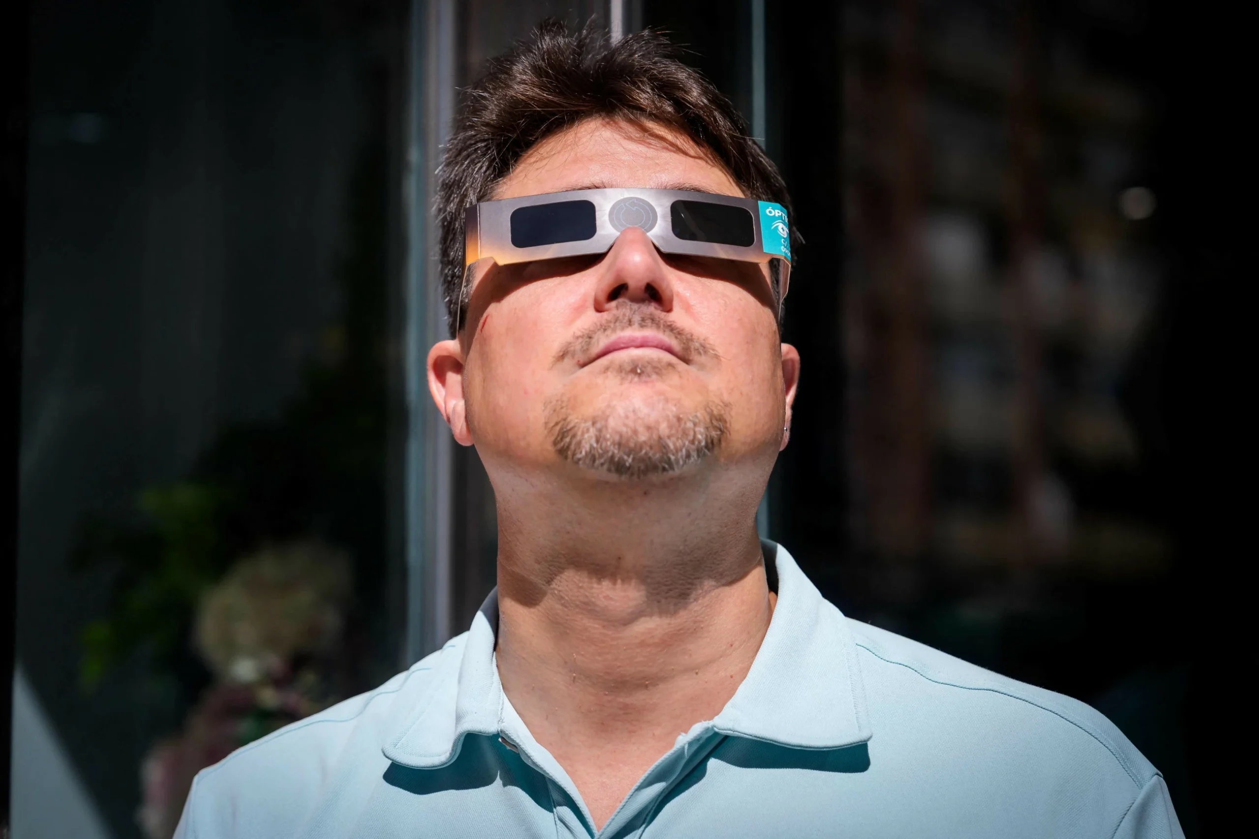 Solar eclipse fever fills empty Spain