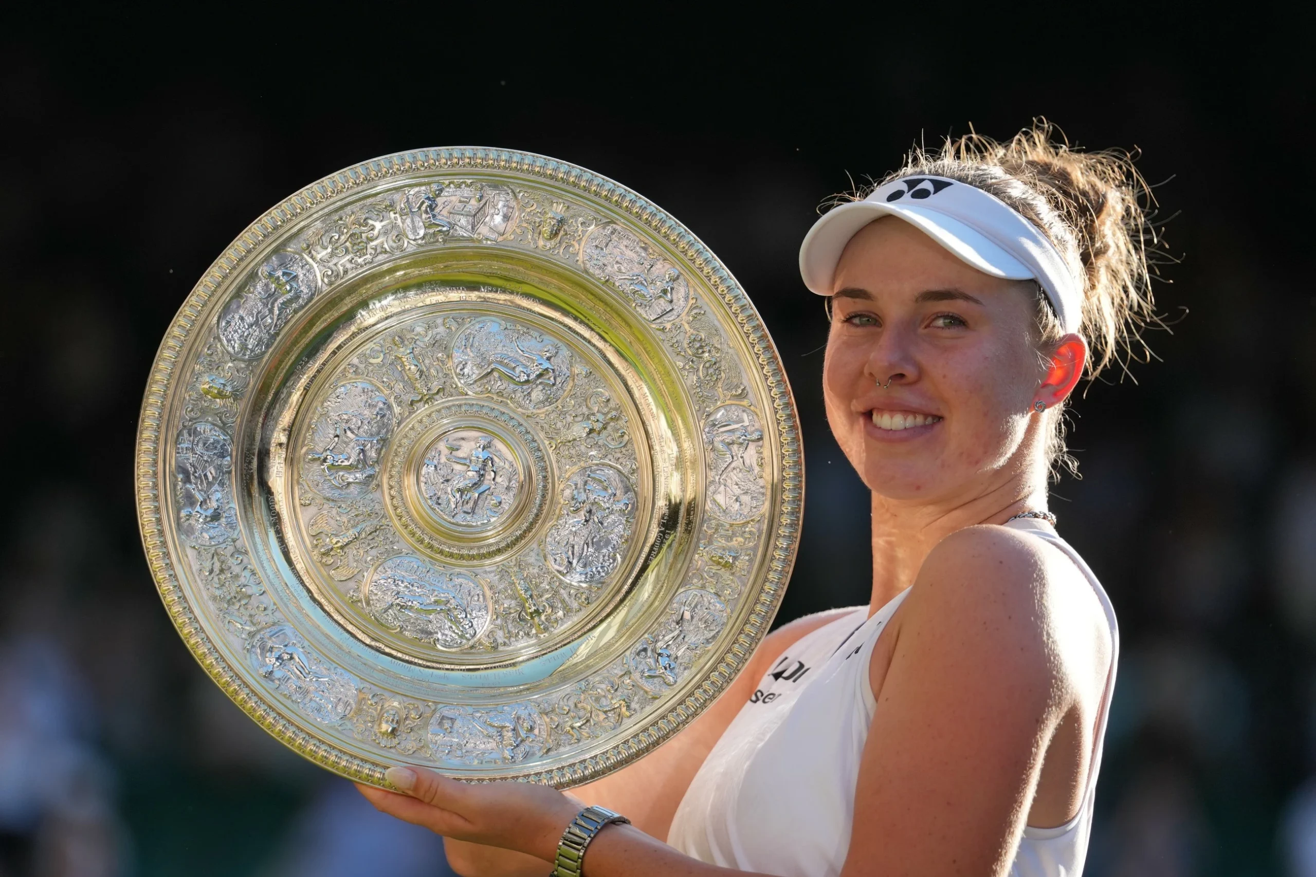 Noskova survives Muchova fightback in all-Czech final to …