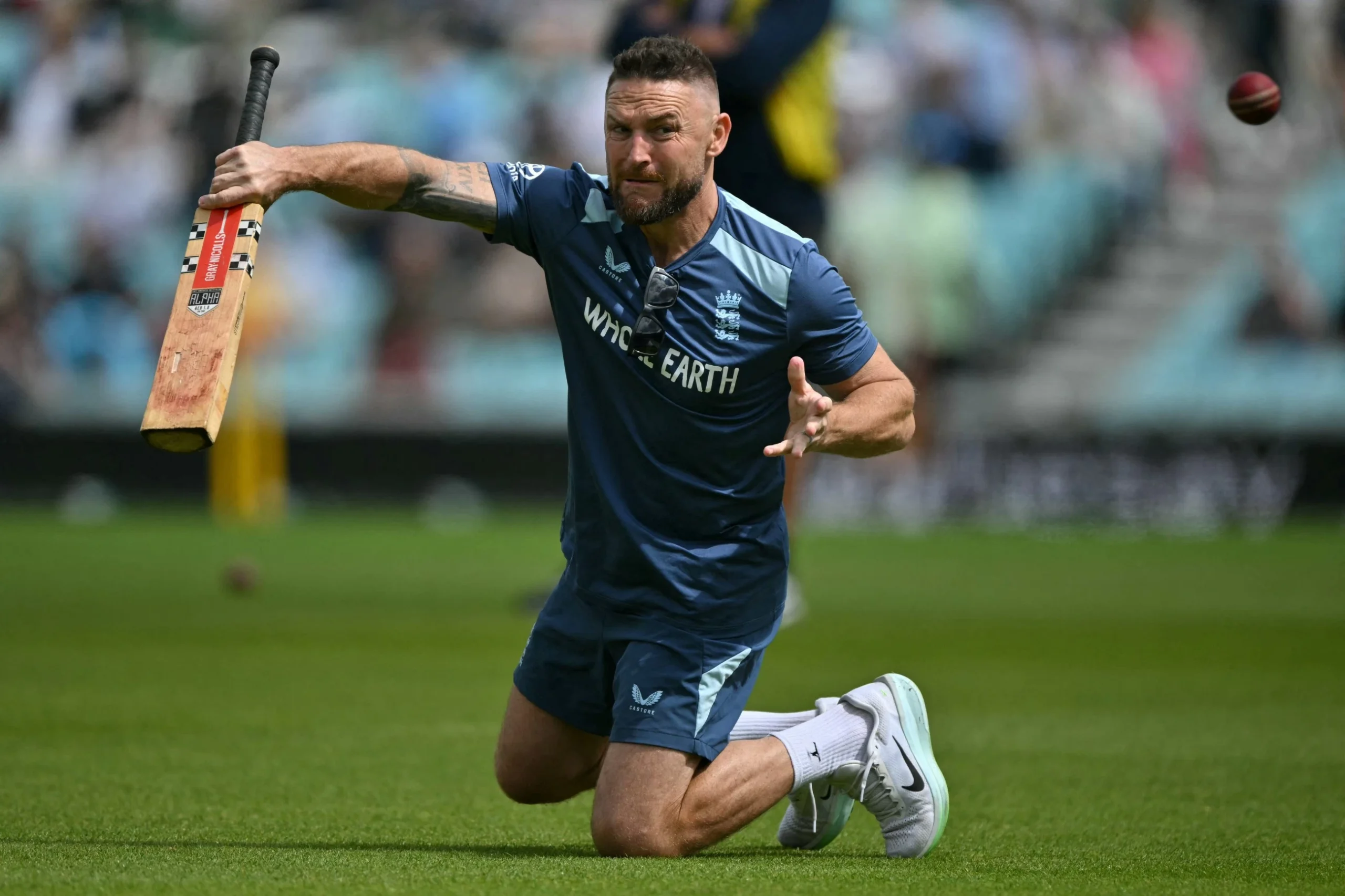 McCullum stands down as England Test cricket coach