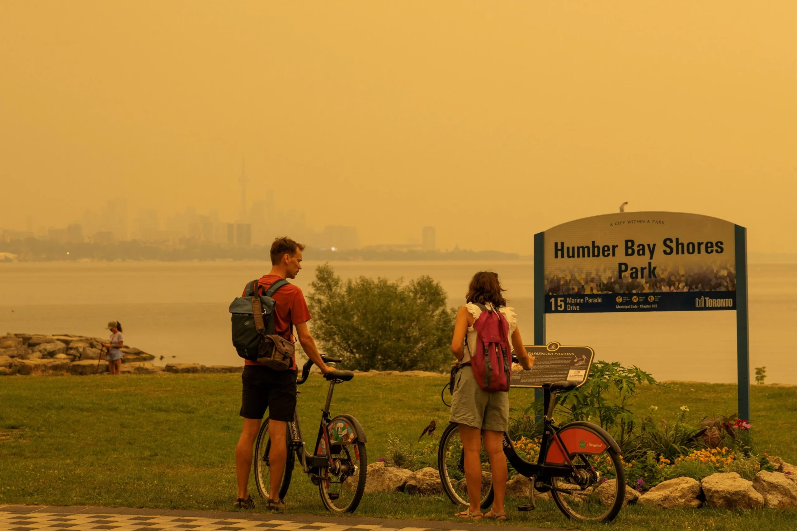 Hazardous wildfire smoke chokes millions in US and Canada