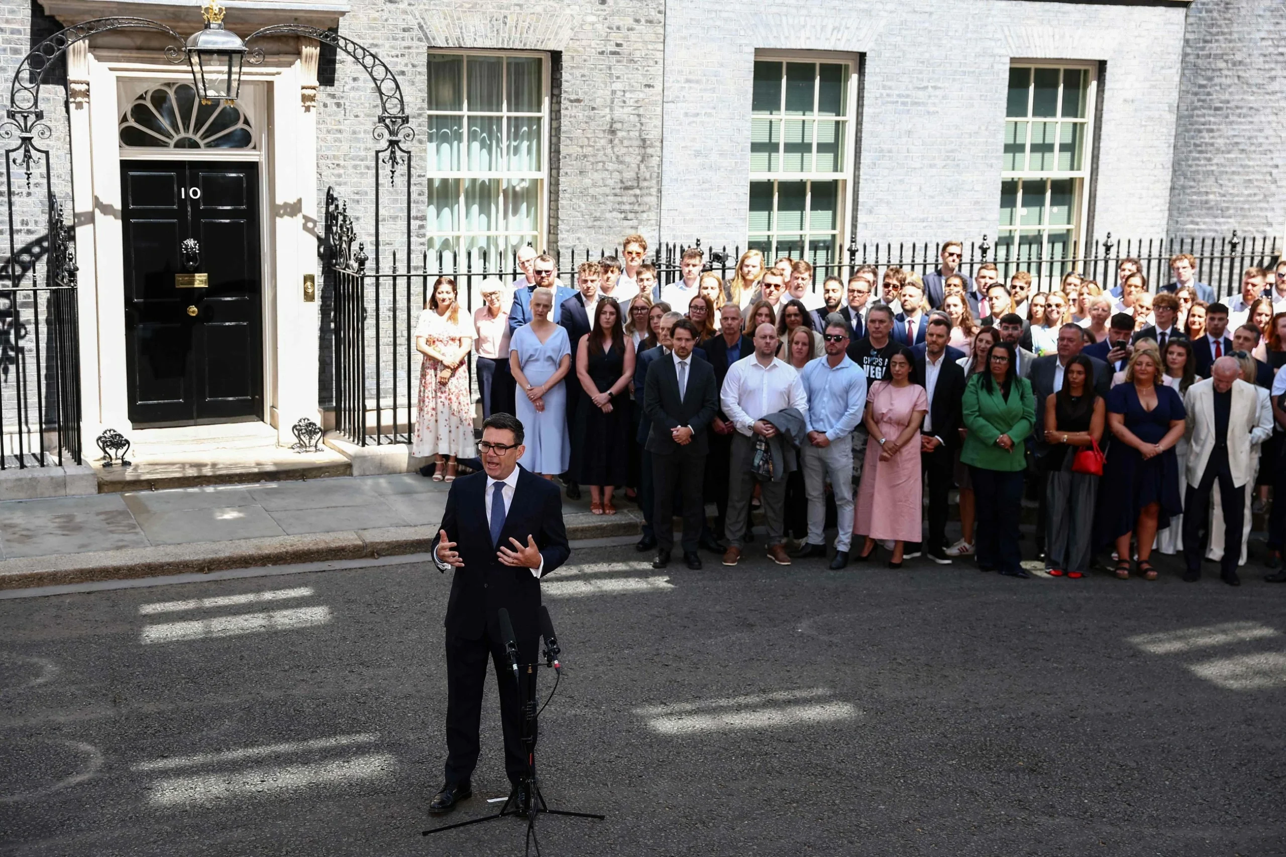 UAE President, VPs greet new British PM Burnham