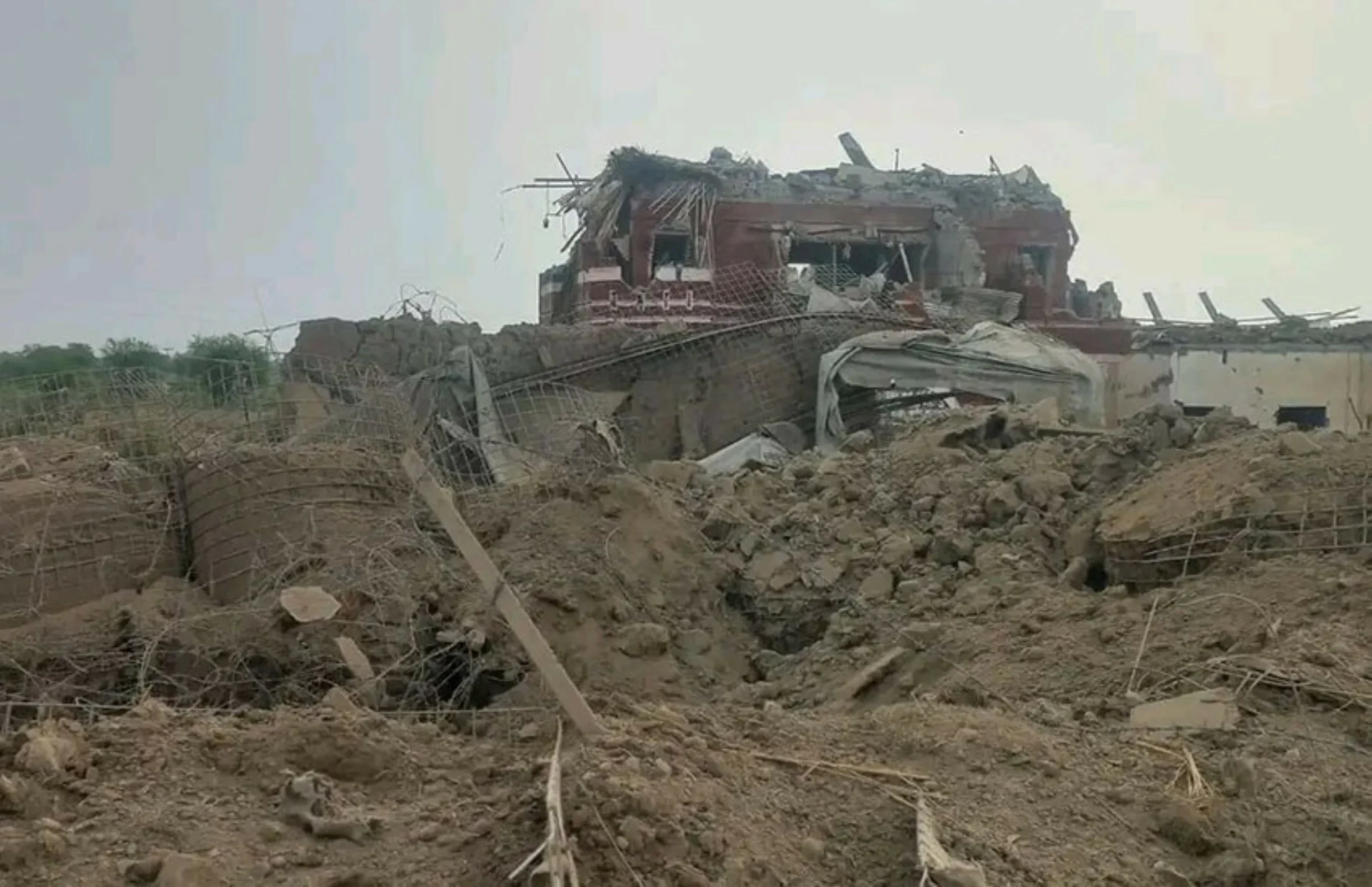 12 soldiers among 15 dead in terrorist attack on checkpost in Pakistan