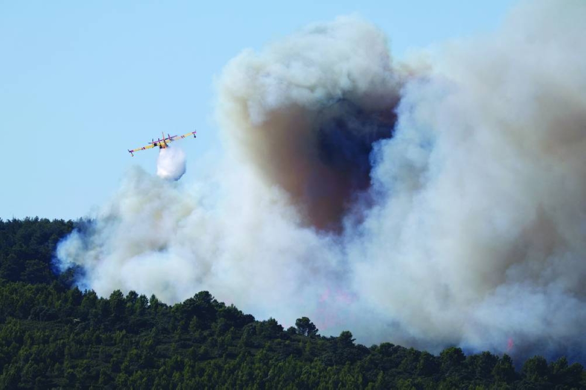 Firefighters battle blazes in southern France after European heatwave