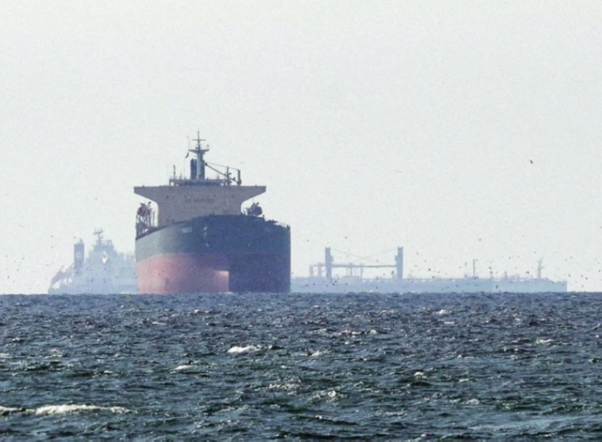 Fleet of 10 Japan-related ships exit Hormuz, data shows