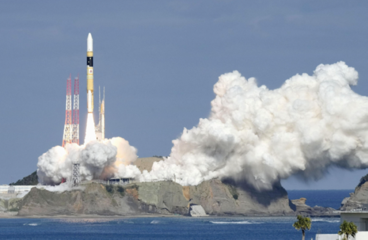 Japan successfully tests experimental reusable rocket