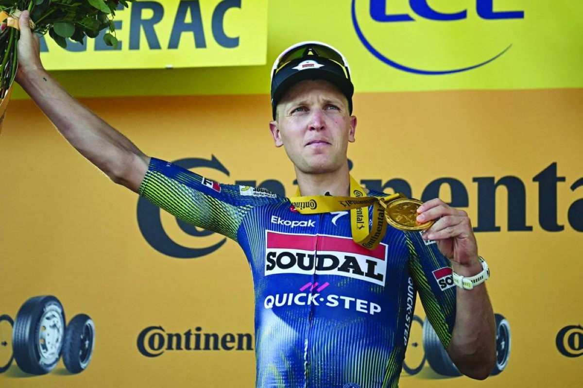 Merlier wins eighth stage of the Tour de France in bunch sprint