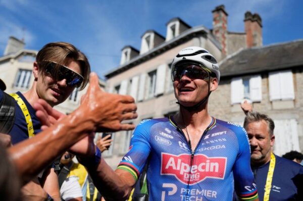 Van der Poel stays calm in the heat to win Tour de France stage nine