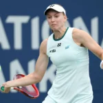 Rybakina advances while Andreeva exits at Toronto