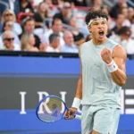 Defending champion Shelton rolls into Montreal semis