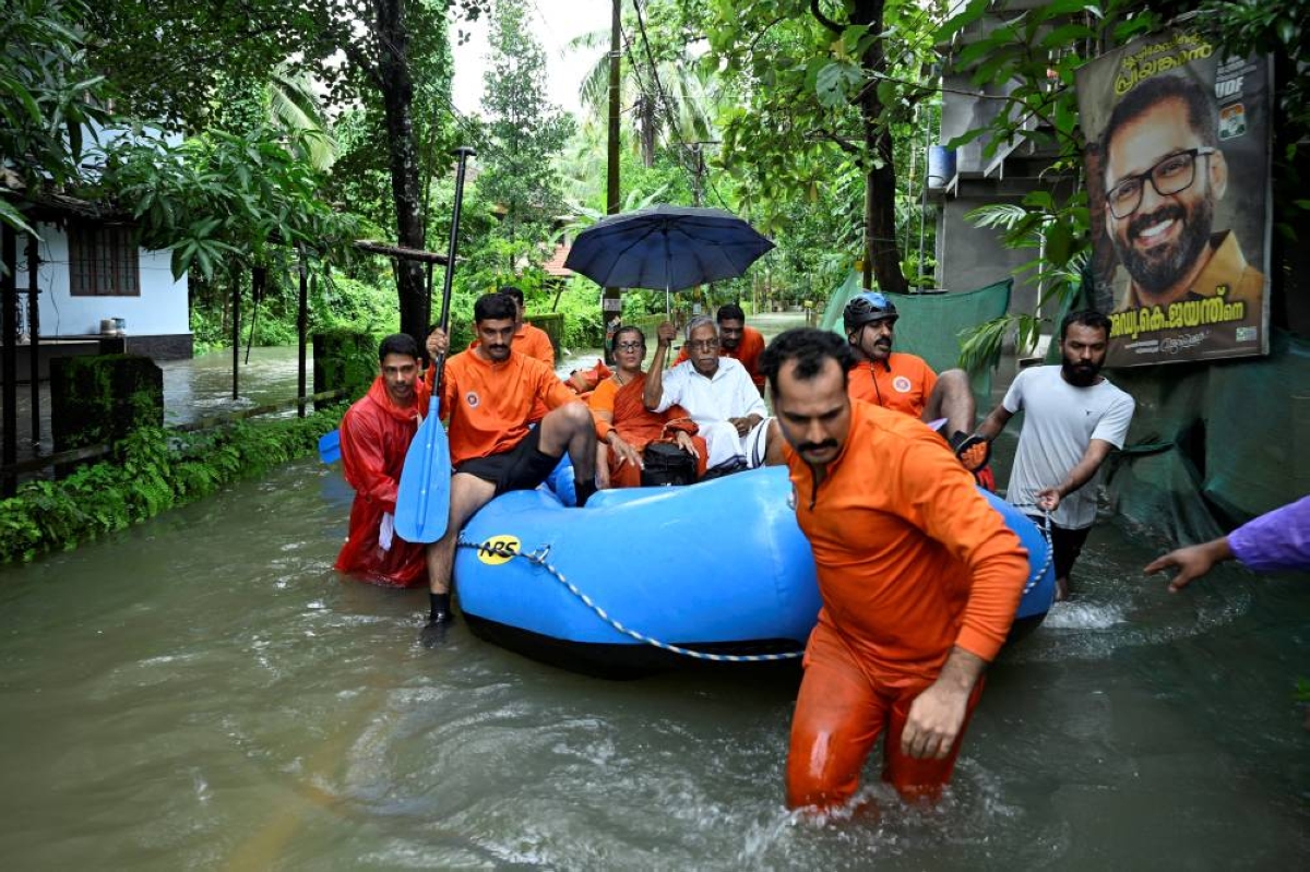 14 dead, thousands displaced as rains, floods hit southern India
