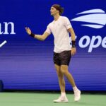 Zverev grinds past Halys, Gauff keeps rolling at US Open